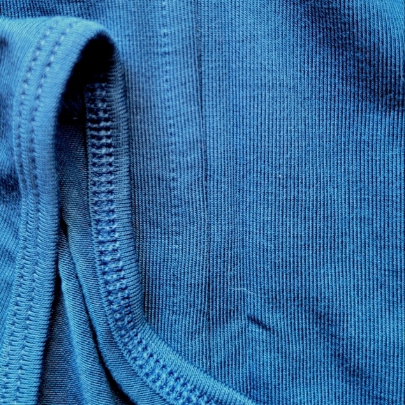 🦋3/$23🦋M Timeless Tank - Banana Republic - Picture 5 of 5